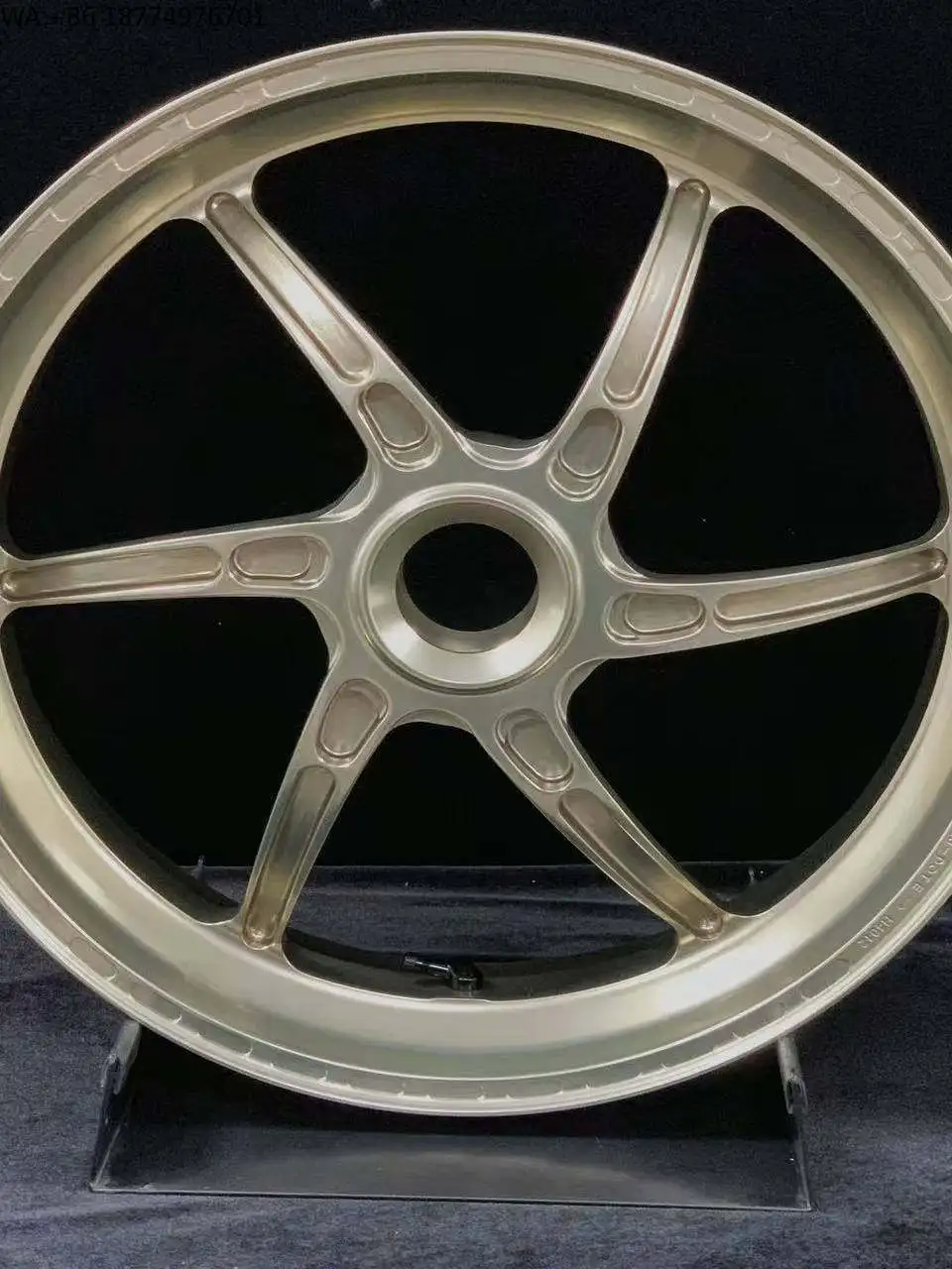 

Suitable for Ducati Panigale V4 V4S V4R 2018-2025 Forged Aluminum Alloy Wheel Hubs - CNC Lightweight Motorcycle Wheels