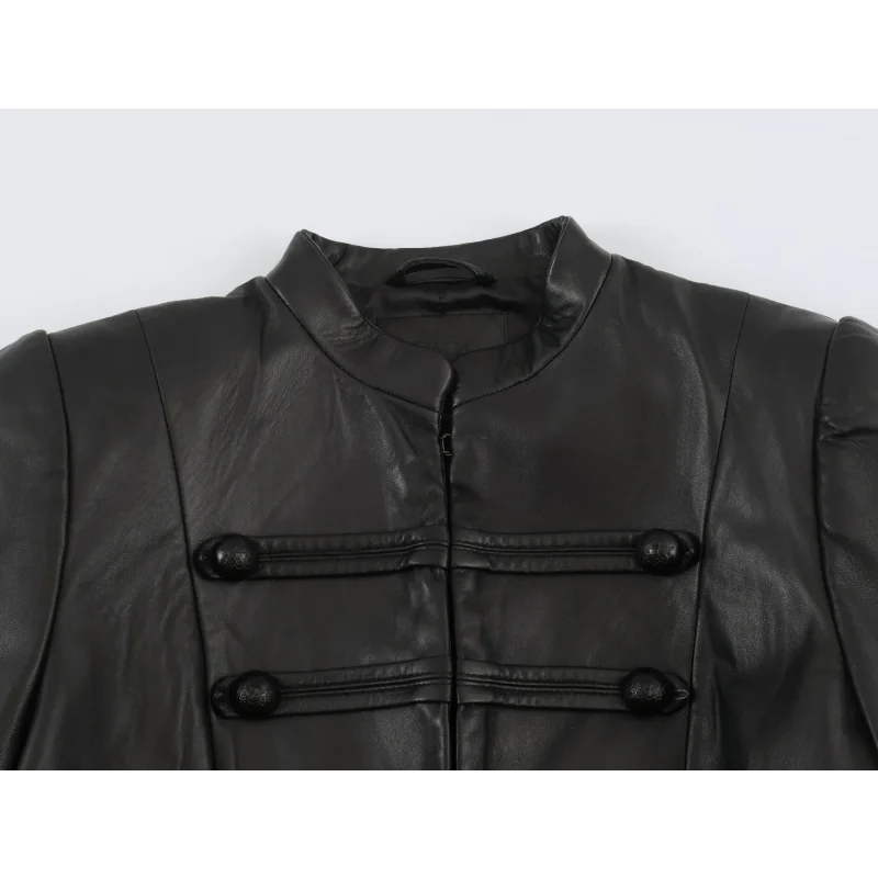 2026 Herbst Neuer Stil Streetwear Damen Kunstleder Kurze Jacke Stehkragen Langarm Froschknopf-Dekor Schmale Passform Mantel – Detail 4