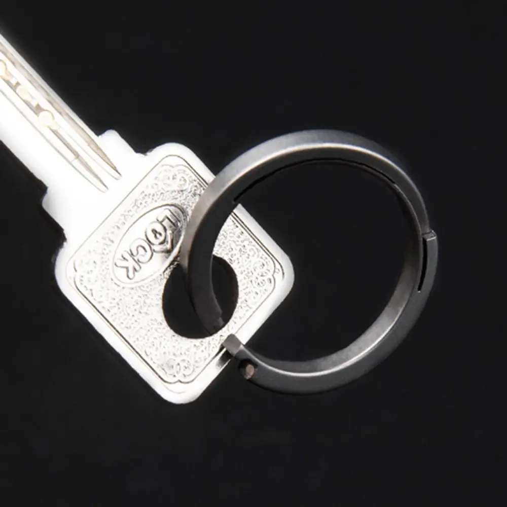 High Quality Titanium Alloy Key Rings Super Lightweight Durable Buckle Pendant Man Car Keychain Male Creativity Gift