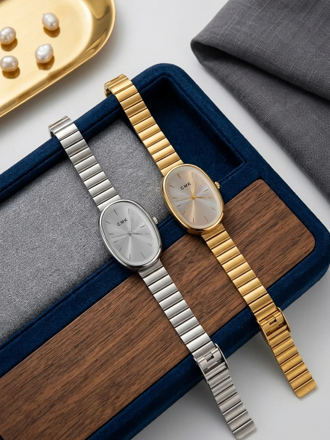 Oval thin steel strip women's quartz watch gold and silver minimalist luxury commuting watch