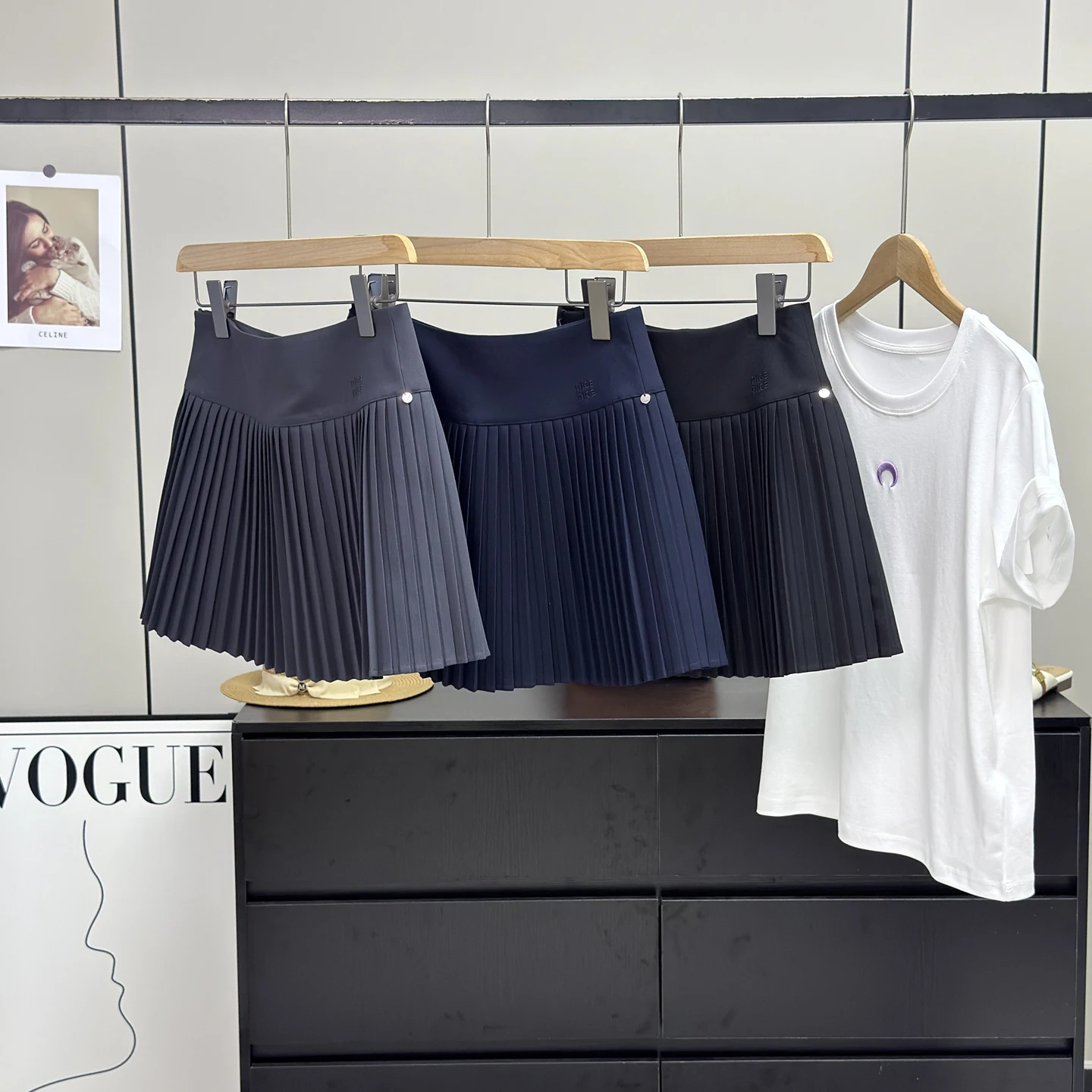 

Высококачественная юбка из бамбукового волокна, женская юбка трапециевидной формы, утягивающая плиссированная юбка с высокой талией, летняя модная антилегкая юбка