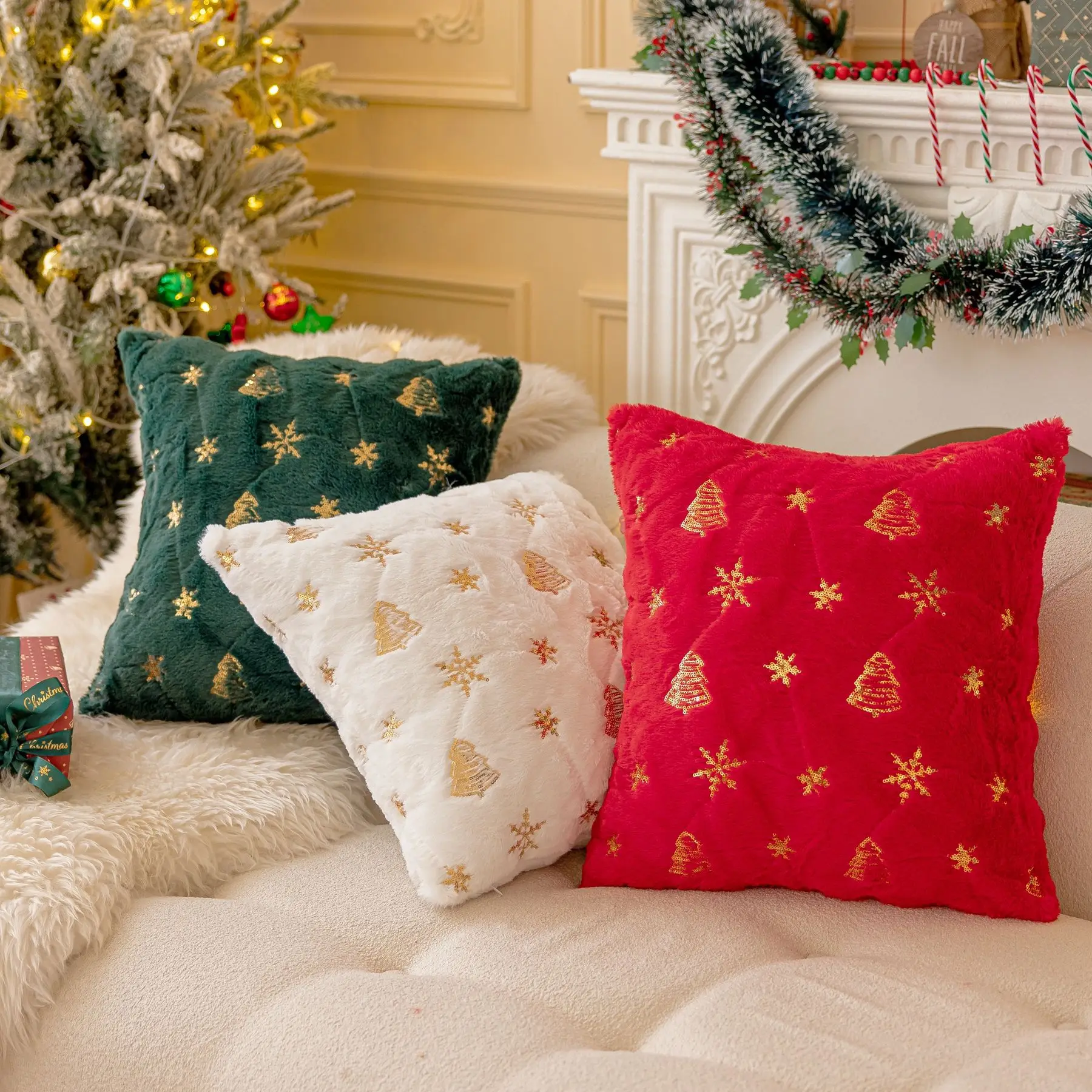 2 Piece Christmas Plush Pillow Cover 45*45 Golden Sequin Embroidered Pillow Cases Festival Christmas Home Decorative Pillowcase