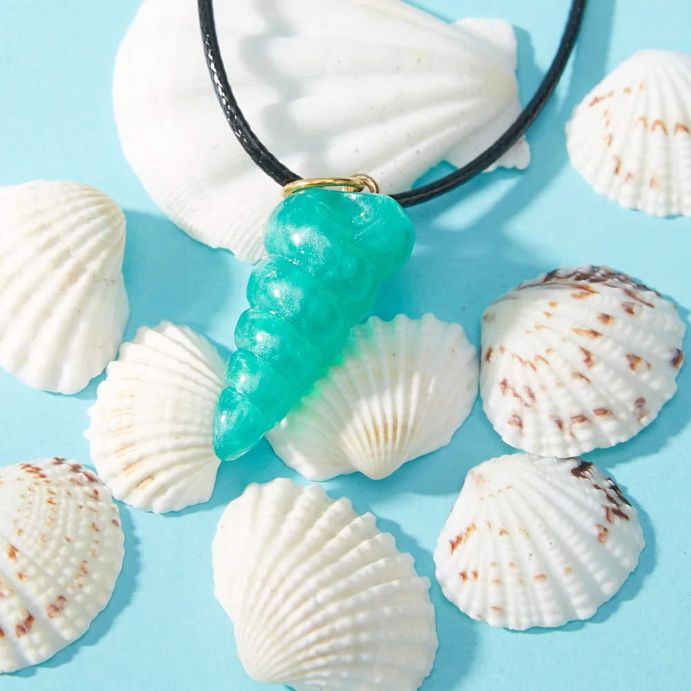 Stardew And The Valley Conch Necklace Game Same Mermaid Resin Pendant Jewelry Lovely Necklace for Women Girls Cosplay