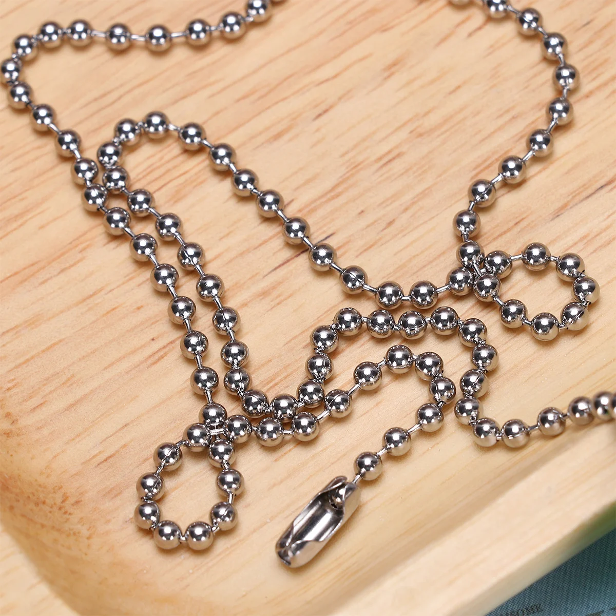 

Green Crystal Ball Pull Chain Pendant with Smooth Surface Cracked Interior for Fan Lamp Switch Replacement Hanging Decoration