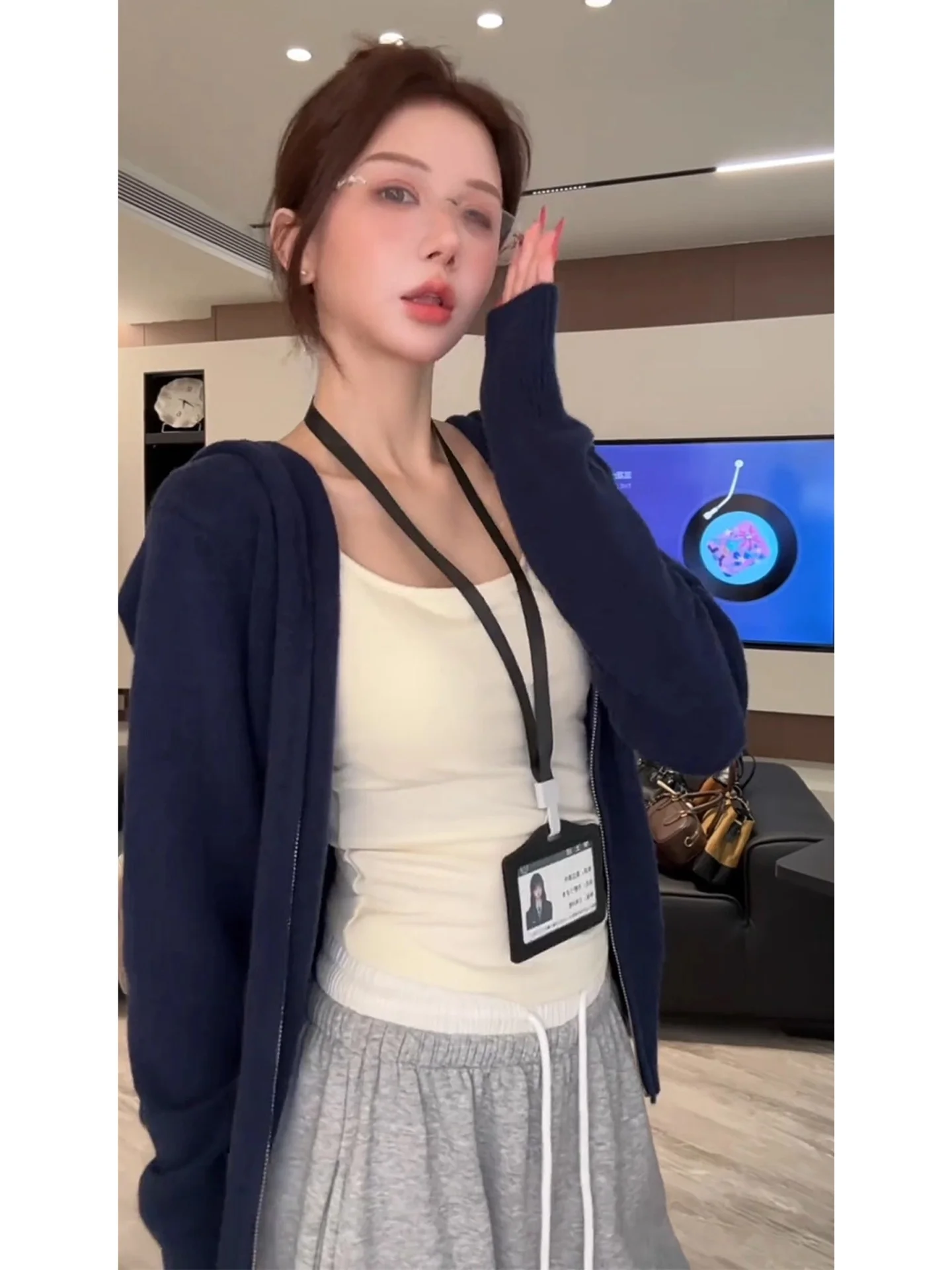 見事な Zao Ruosi Qing カラーフード付きニットジャケット女性の秋冬レイジースレジッパートップ暖かさを発するオルトカーディガン