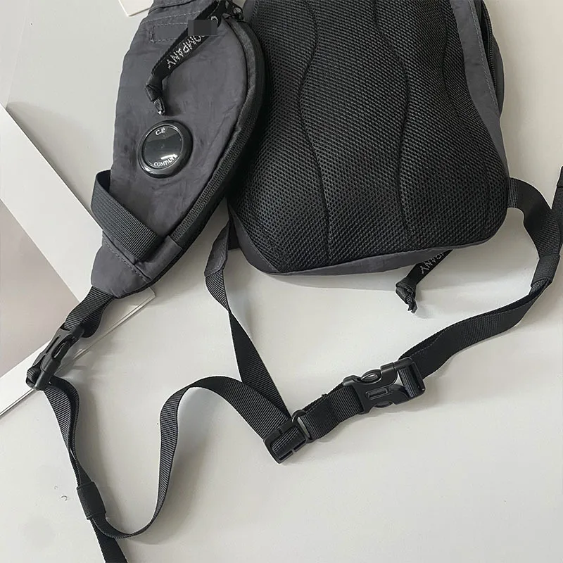 Outdoor-Sport-Brusttasche Nylon-Schultertasche Wasserdichte Kordelzug-Umhängetasche Brillentasche Vielseitig für Männer und Frauen – Detail 21