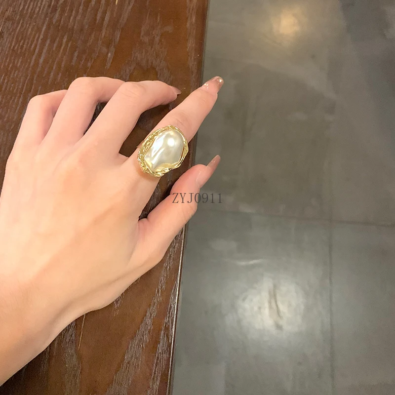 ヨーロッパとアメリカの宮廷スタイルの不規則なパールリング個性誇張されたオープン人差し指リングレトロリング