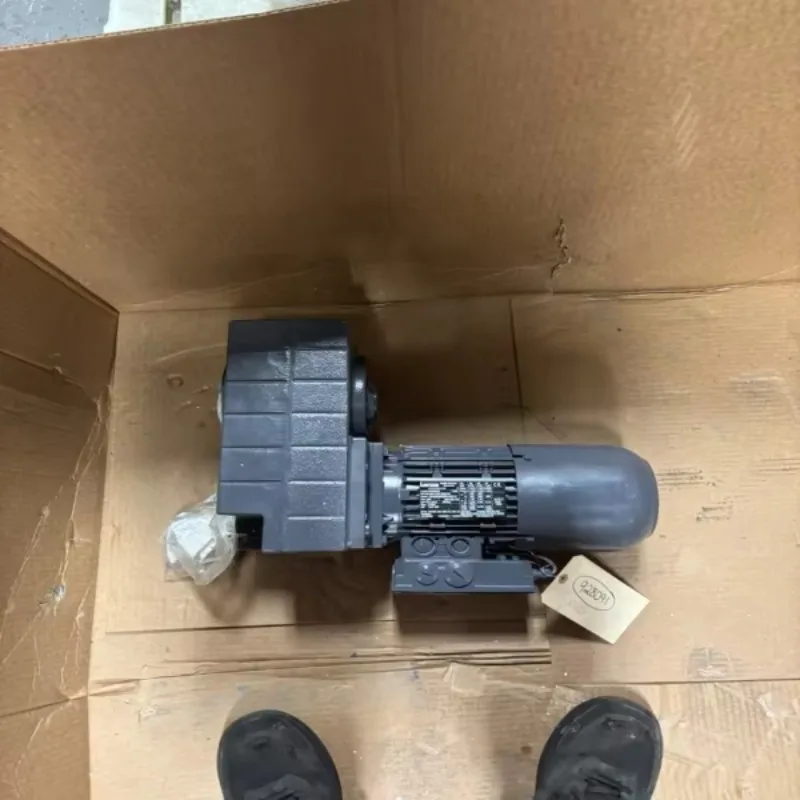 

Новый контроллер Gfl062mhcr080c32 Motor Mdemabr08032c1c, оригинальная упаковка