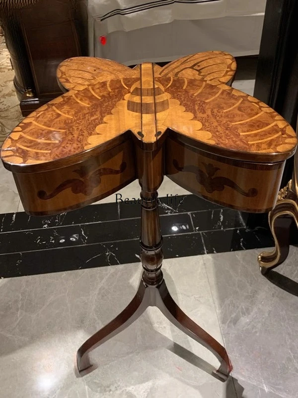 xx59European corner few British butterfly phone few
