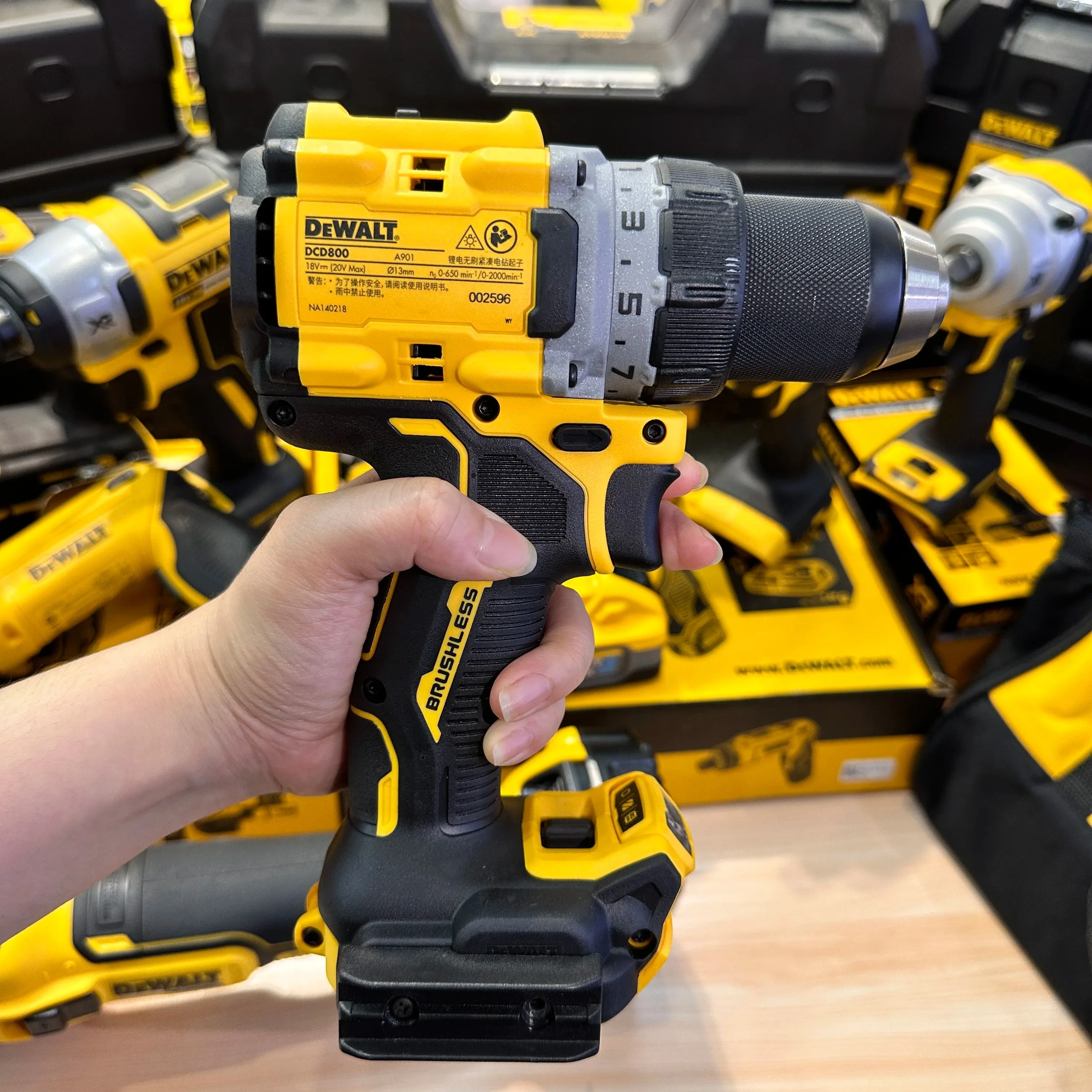 DeWalt DCD800 Brushless Cordless Compact Drill Driver 20V Electric Drill Screwdriver Household Rechargeable Lithium Power Tools