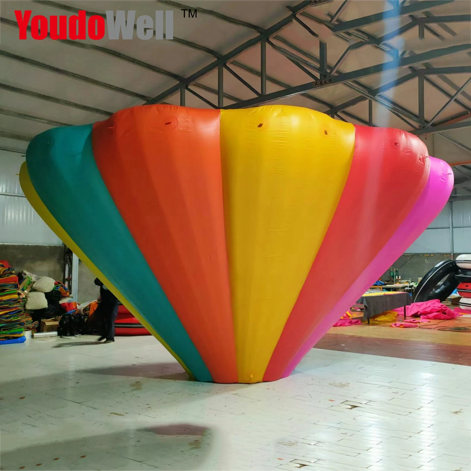 Dingwai outdoor inflatable game equipment, colorful hot air balloon