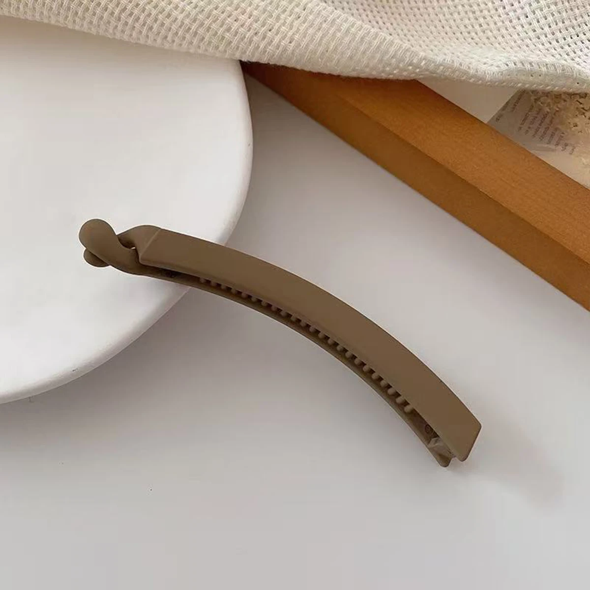 5 Stück/4 Stück Matte Bananen-Haarspange, Vertikale Haarspange für den Hinterkopf, Neue Nahtlose Pferdeschwanz-Haarspange, Kopfschmuck – Detail 7