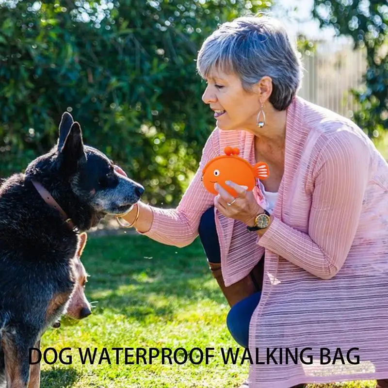 Silicone Dog Treat Pouch Silicone Dog Snack Pouch Waterproof Silicone Pet Training Bag For Hiking Outdoor Adventure