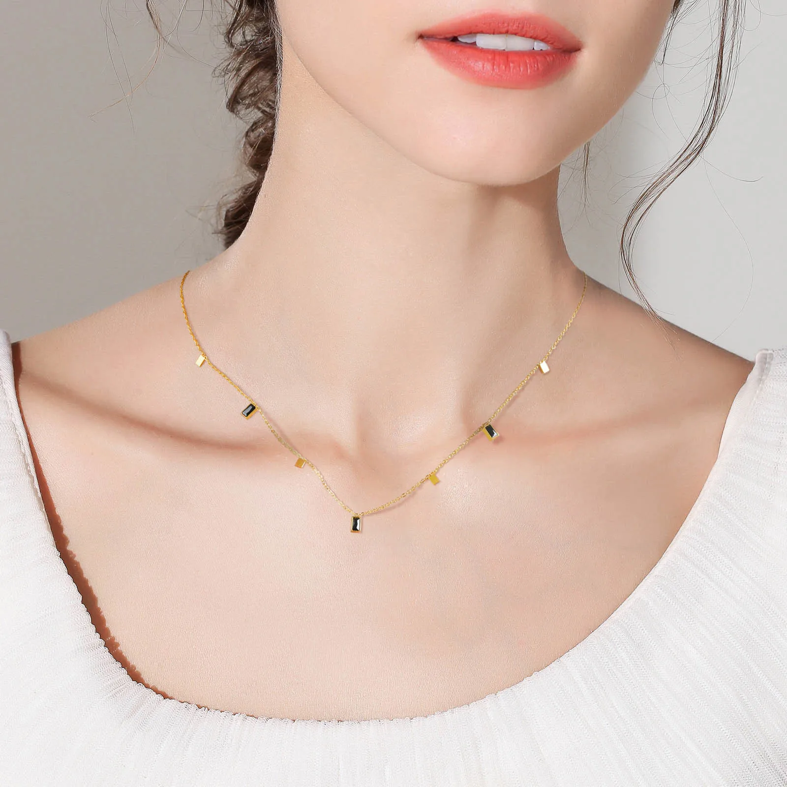 Vnox Exquisite Slim CZ Stone Choker Necklaces for Women, Gold Color Stainless Steel Link Chain Collar with Colorful Stone Charm