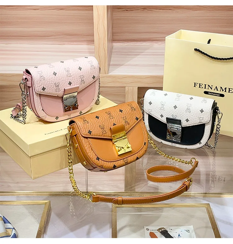 Luxury Brand High-end Cartoon Print Niche Design Semi-circular Saddle Bag Fashionable Temperament Single Shoulder Crossbody Bag