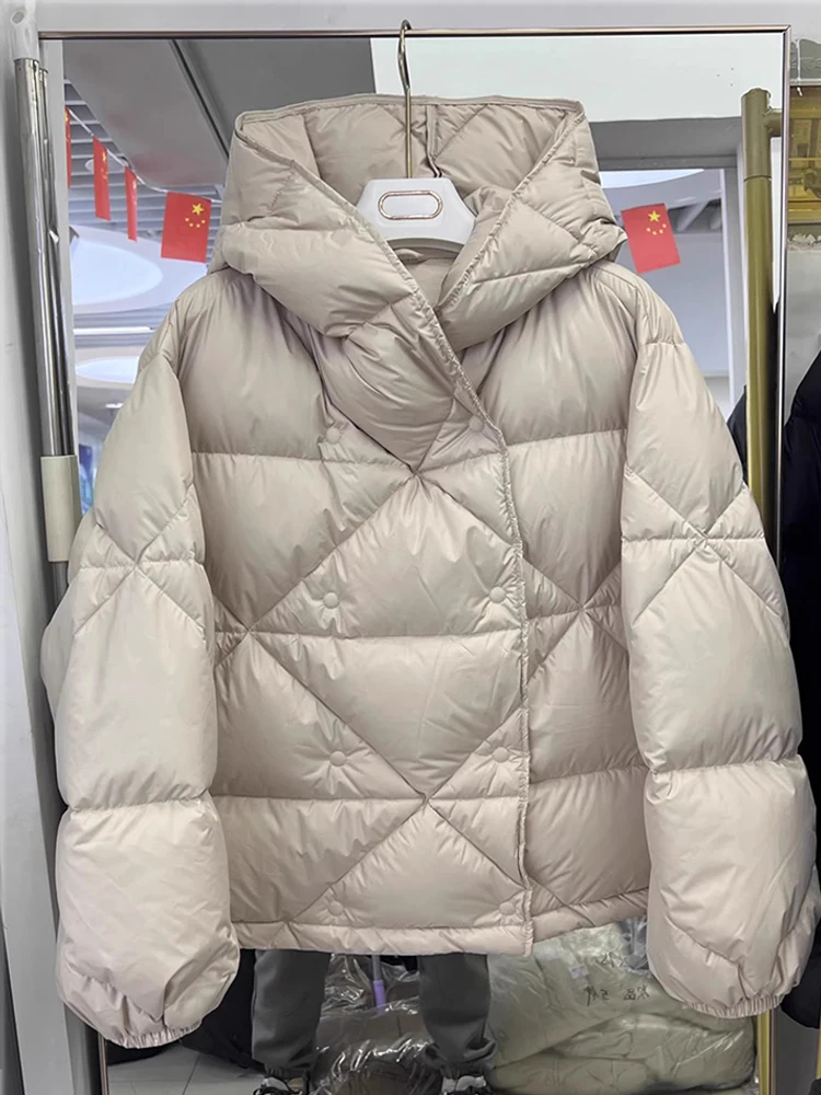 

2025 Winter New Short Down Jacket Women's Hooded Thickened Loose Double breasted Soft Puff 90 White Duck Down Coat