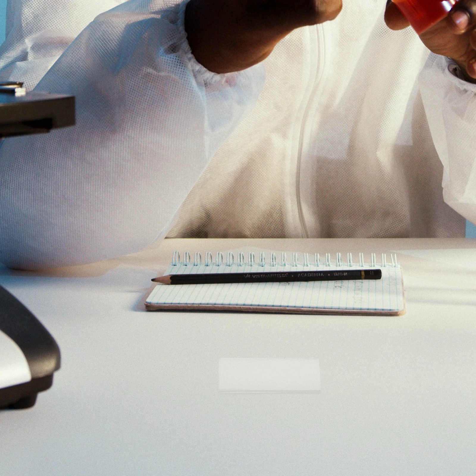 

100Pcs Glass Microscope Slides Transparent Long-Term Use Multiple Models Scratch-Resistant Compact Specimens