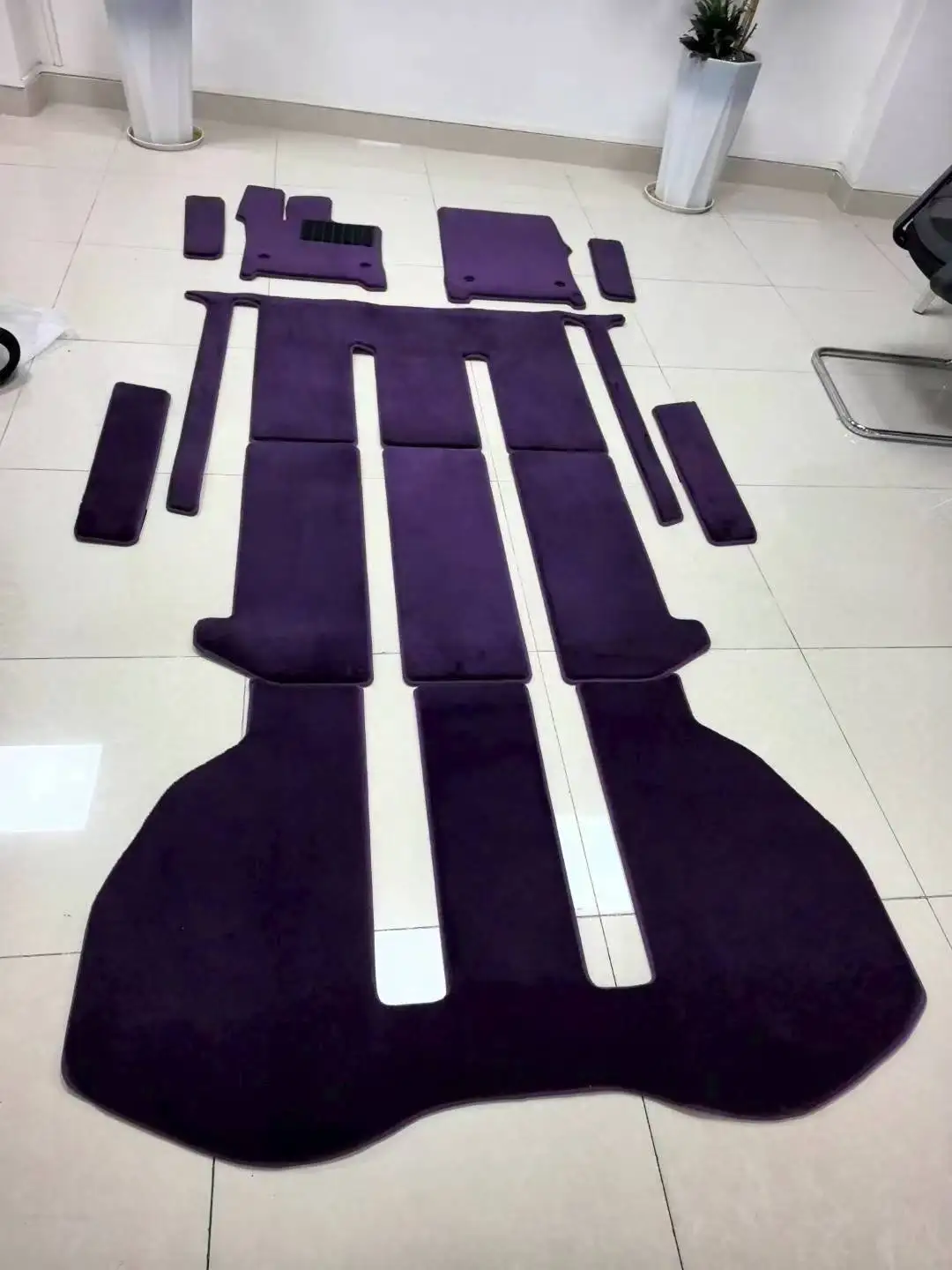 2025 Premium 20mm Wool Full Set Waterproof/Dustproof Luxury Purple Auto Floor Mats for Alphard