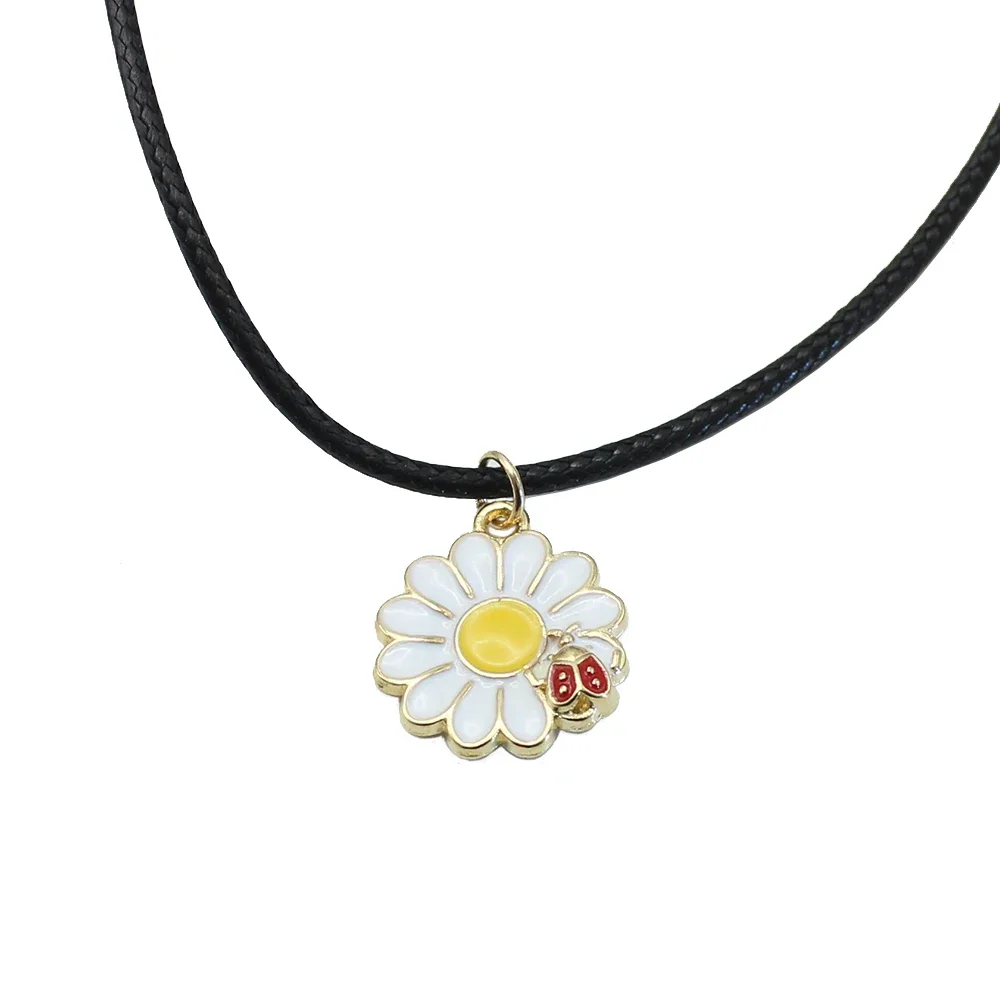 Goth Sunflower White Chrysanthemum Ladybug Short Pendant Choker Chain Necklace for Women Black Leather Braid Wax Cord Jewelry