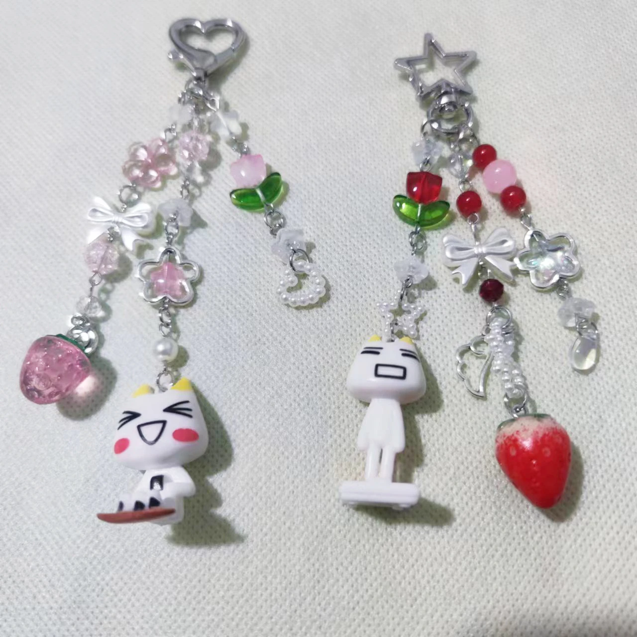 2025 Trendy Handmade Kawaii Toro Inoue Cat Keychain Sweet Strawberry Tassel Heart Phone Charms Cute Resin Gift For Teens Girls