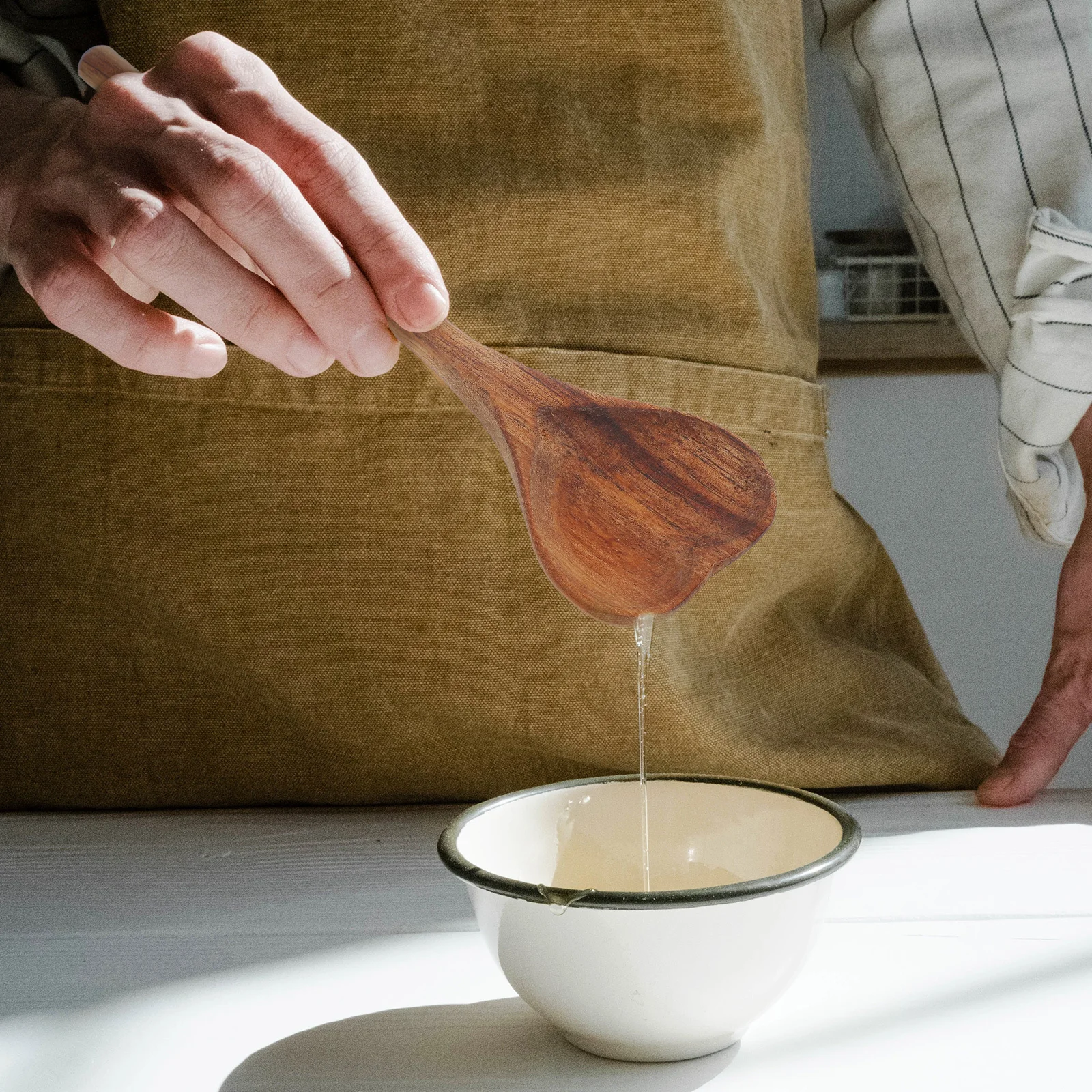 

Wooden Heart Spoon Safe Practical Comfortable Hold Multipurpose Kitchen Dessert Salad Soup Honey Stirring Reusable