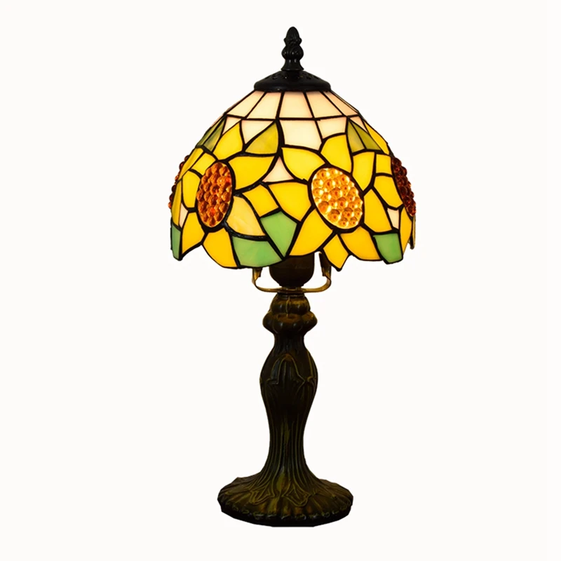 

8-inch American Rural Classic Yellow Sunflower Bar Dining Room Bedroom Bedside Small Table Lamp Tiffany Stained Glass Lamp