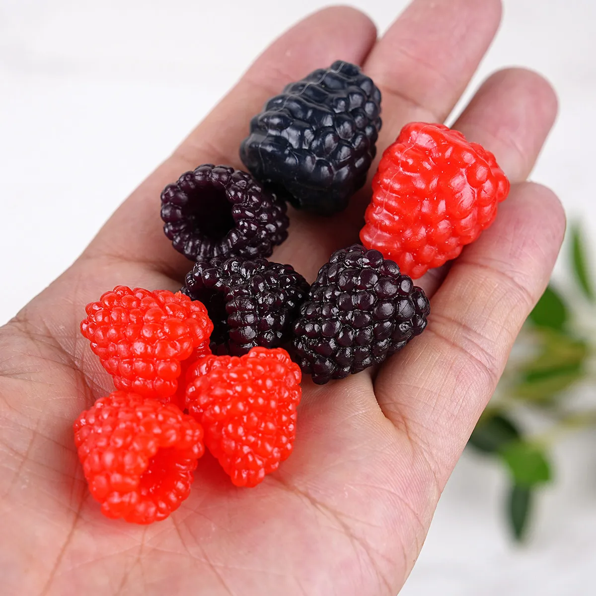 10 Stück Künstliche Himbeer- und Brombeer-Sets, Realistische Fruchtmodelle, Fotografie-Requisiten, DIY-Basteleien, Tortendekoration H – Detail 4