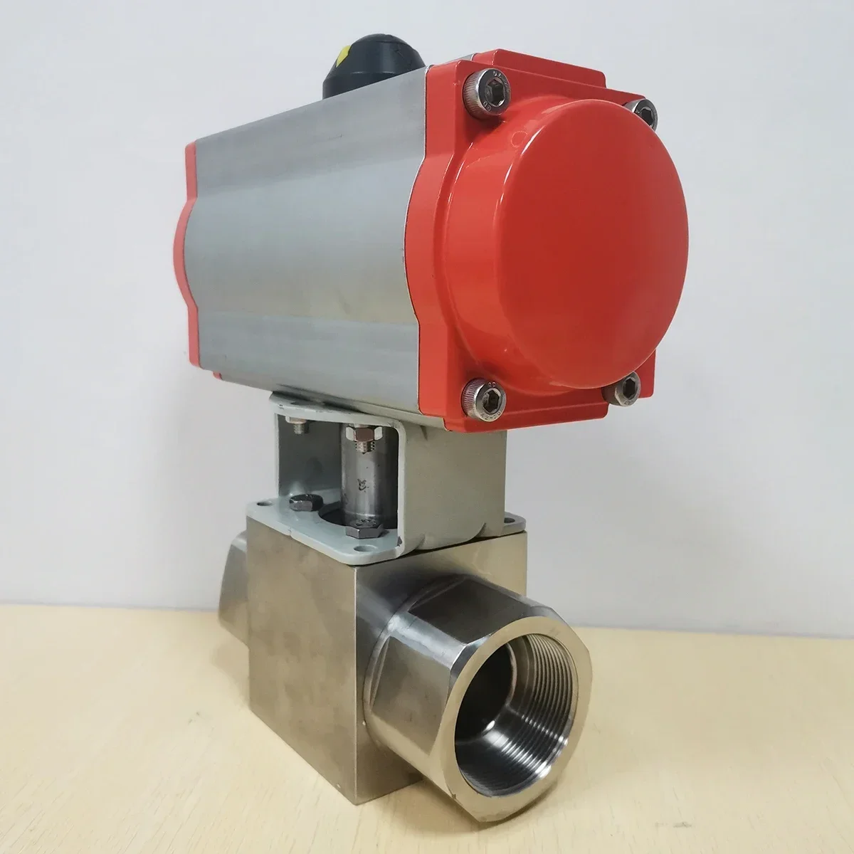 Double action pneumatic actuated 200bar SUS304 full bore 2 way BSPP female thread ball valve for nitrogen or argon