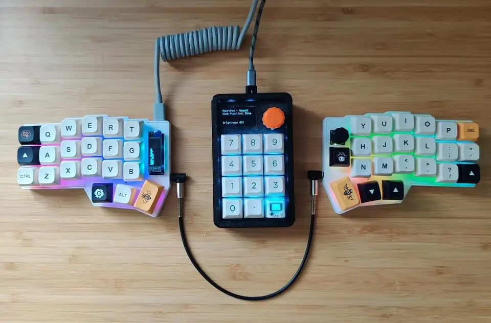 

Corne Split Keyboard Kit Wired ZMK/VIAL Custom Hot Swap RGB Ergonomic Left and Right Handed Office Gaming Mechanical Keyboards