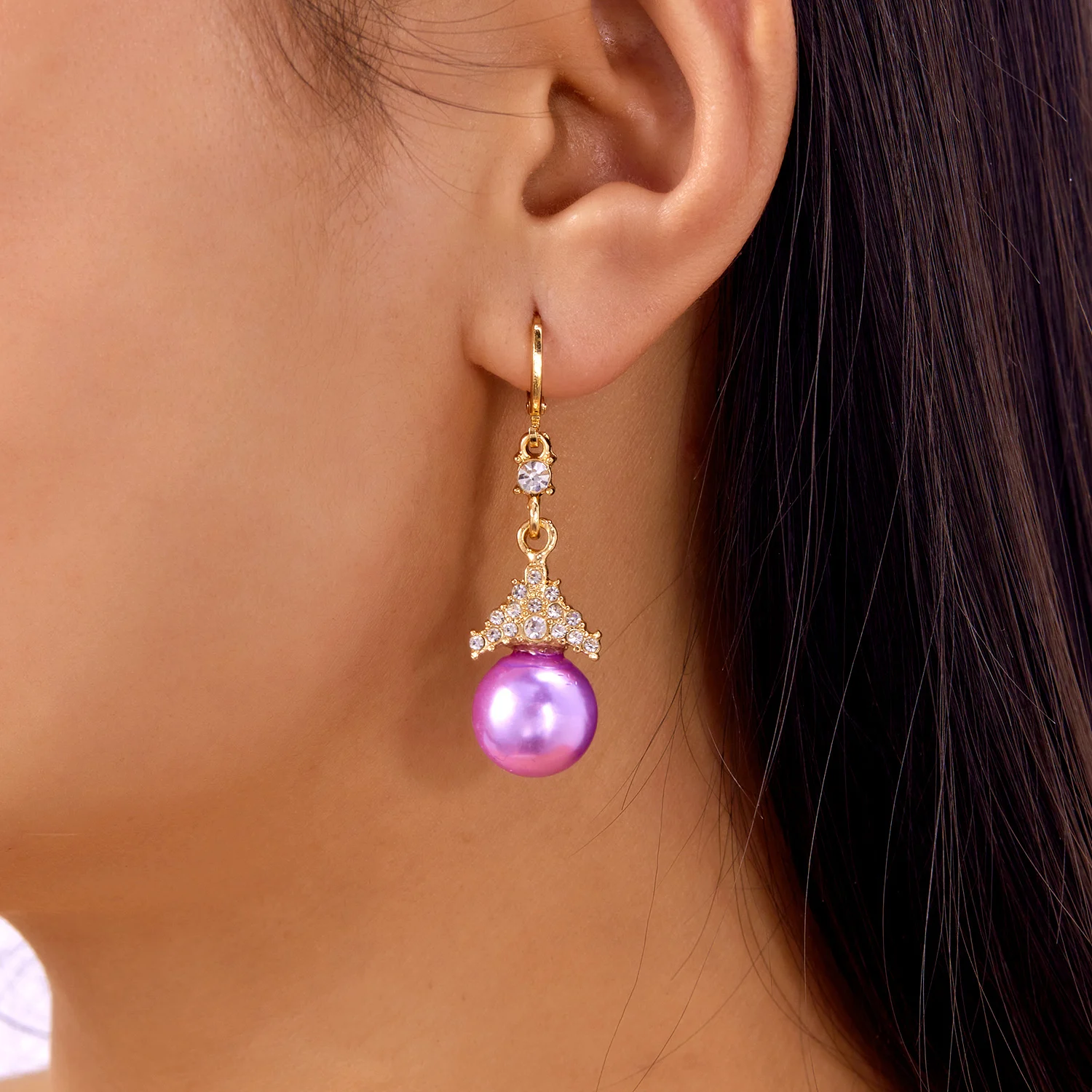 Luxuriöse Blumen-Tropfen-Ohrringe für Frauen, exquisites Zirkon-Intarsien-Blatt, vielseitiger Schmuck für den täglichen Gebrauch, lila Imitationsperlen-Ohrringe – Detail 11