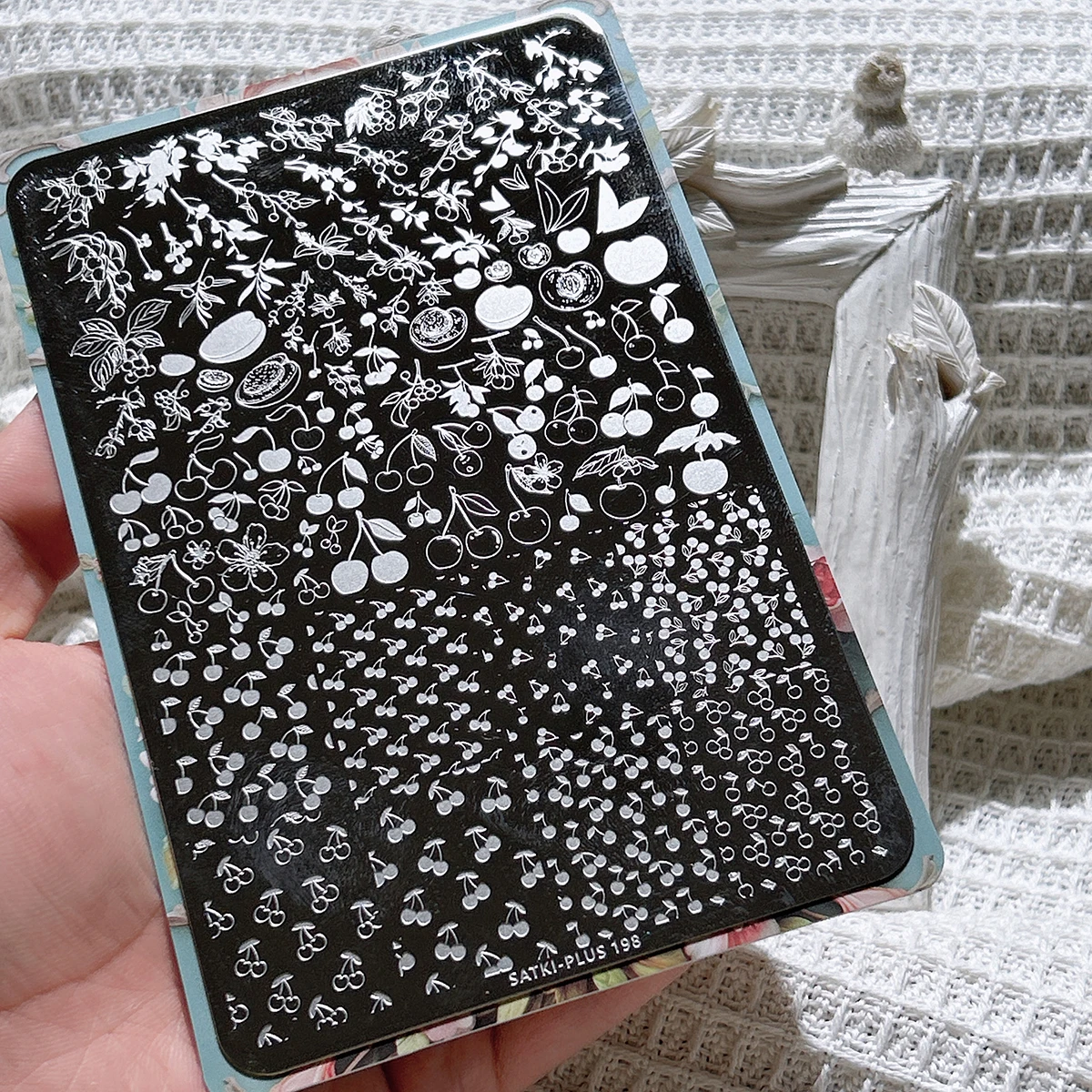 Modelli per timbratura delle unghie Trasferimento trasparente Timbro in silicone Piastra in acciaio Strumenti per nail art Frutta Cartoon Fagiolo rosso Ciliegia Fragola Banana Anguria Pesca Decorazione delle unghie Stampaggio Piastra in acciaio Principiante No-Painting Modello di decorazione delle unghie