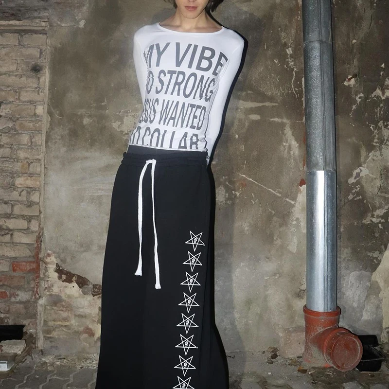 グランジパンク レディース Y2K ストリートウェア 長袖 ヴィンテージ 原宿系 ゴシック ヒップホップ エモガール カジュアルTシャツ セクシー スリム シック プリント クロップトップ