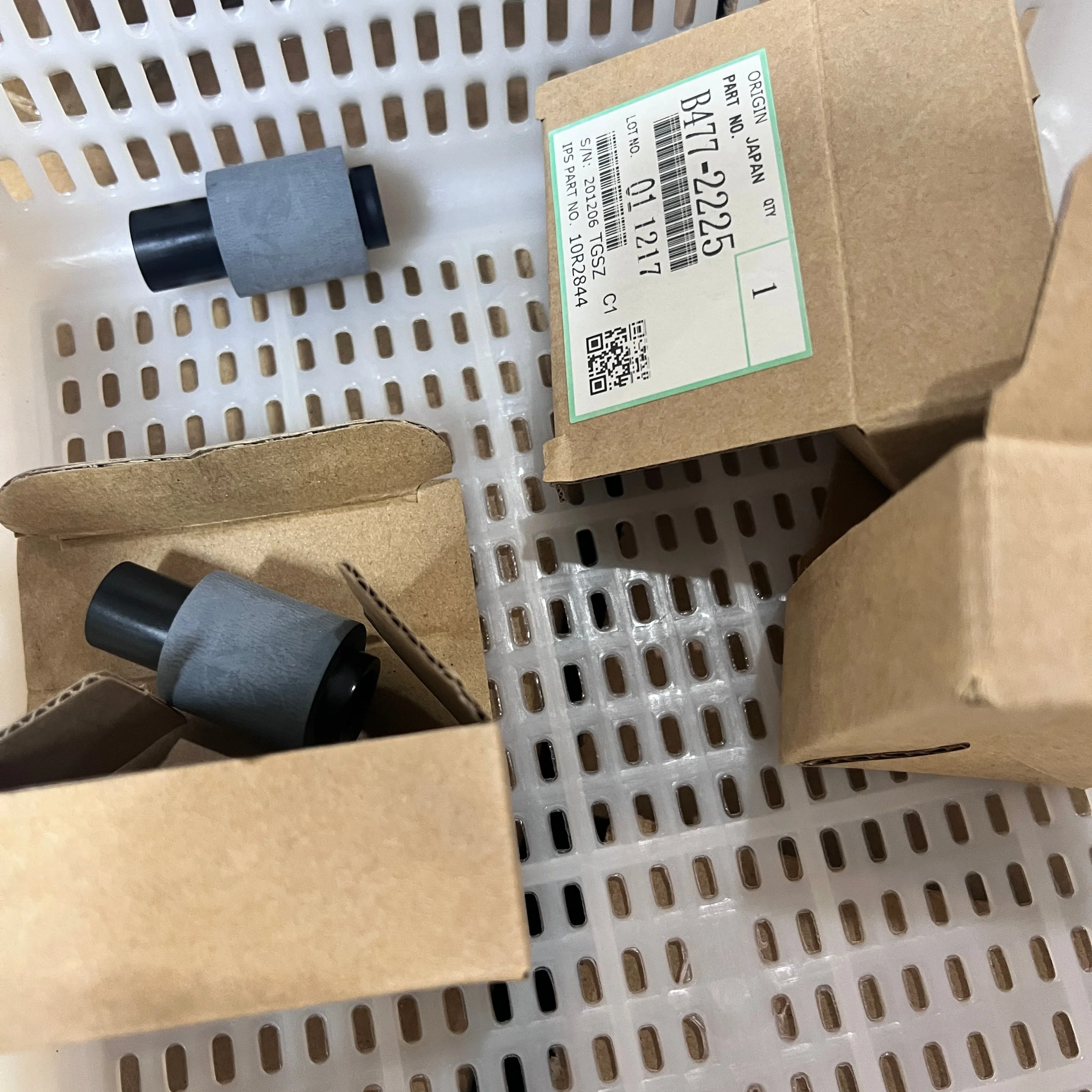 

10 шт. A806-1321 B477-2226 B477-2225 Ролик захвата ADF для Ricoh Aficio 1055 1060 1075 1085 2051 2060 2075 2090 2105 3260C 550 650