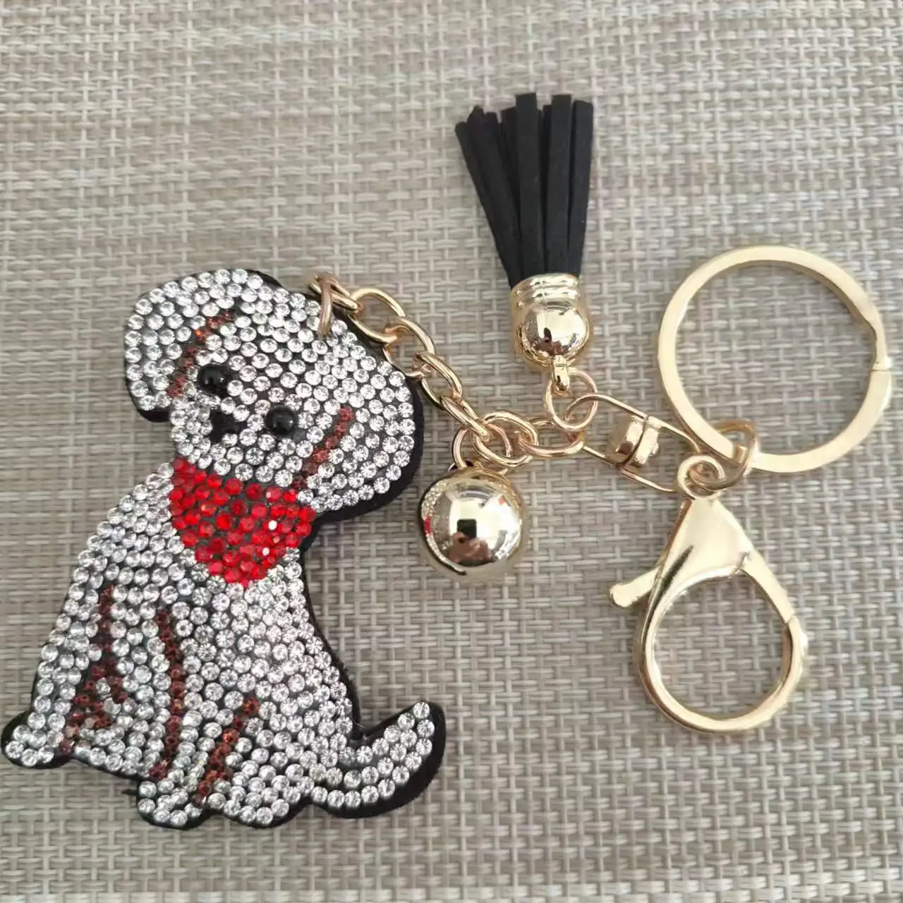 Cute Animal Dog Shape Crystal Keychain Pendant Fashion Tassel with Metal Key Ring Key Accessories Key Chains for Women and Car