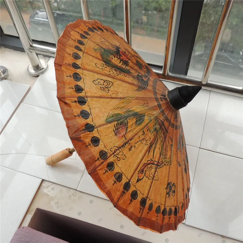 Southeast Asian handicraft Thai oil paper umbrellas, painted wedding umbrllas, photographic umbrellasshop ceilin