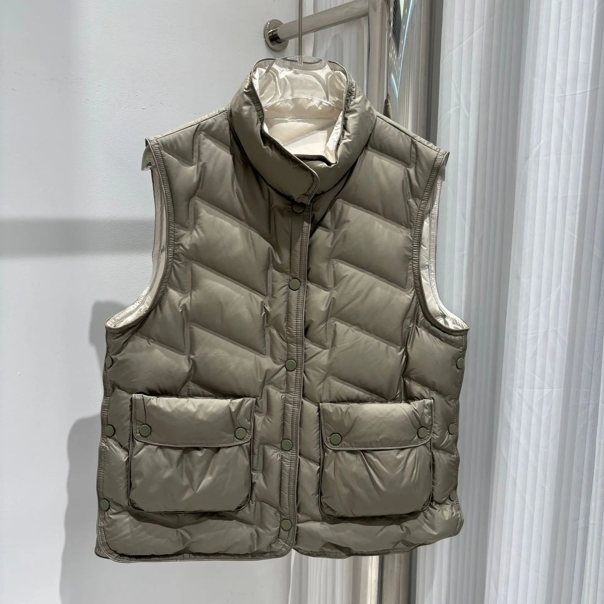 Nuevo Otoño Invierno chaleco de plumón de pato blanco ligero cuello alto acolchado abajo chaleco mujer Casual chaleco moda prendas de vestir exteriores