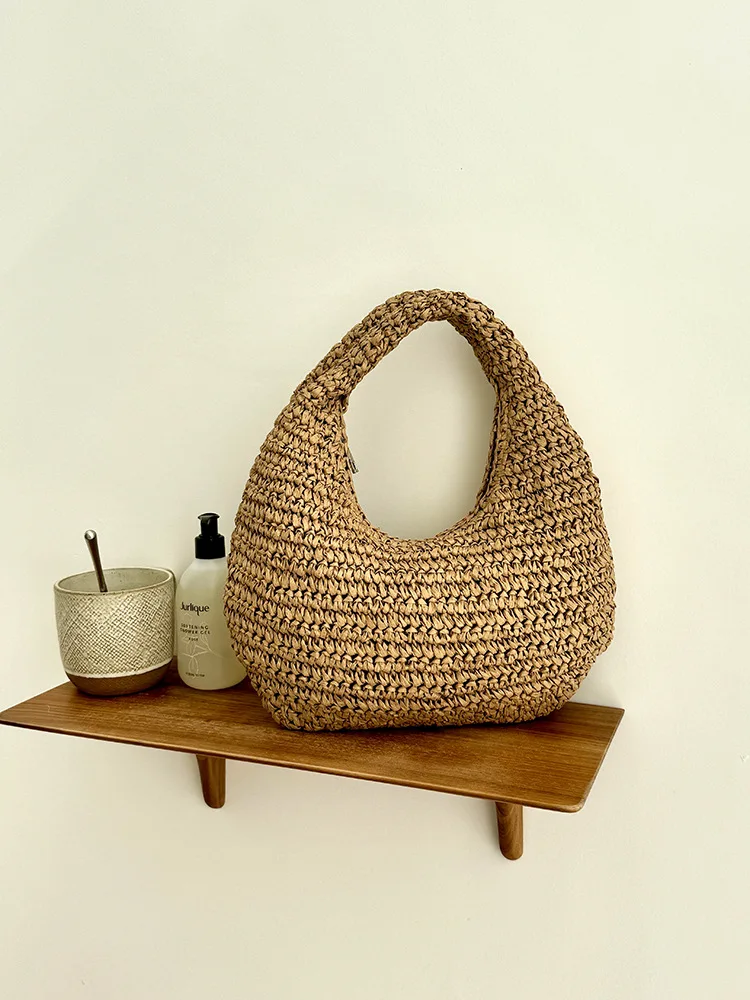 Ladies Cloud Shoulder Bag Handmade Woven Urban Minimalist Style Fashion Women's Straw Bag with Zipper Oval Shape