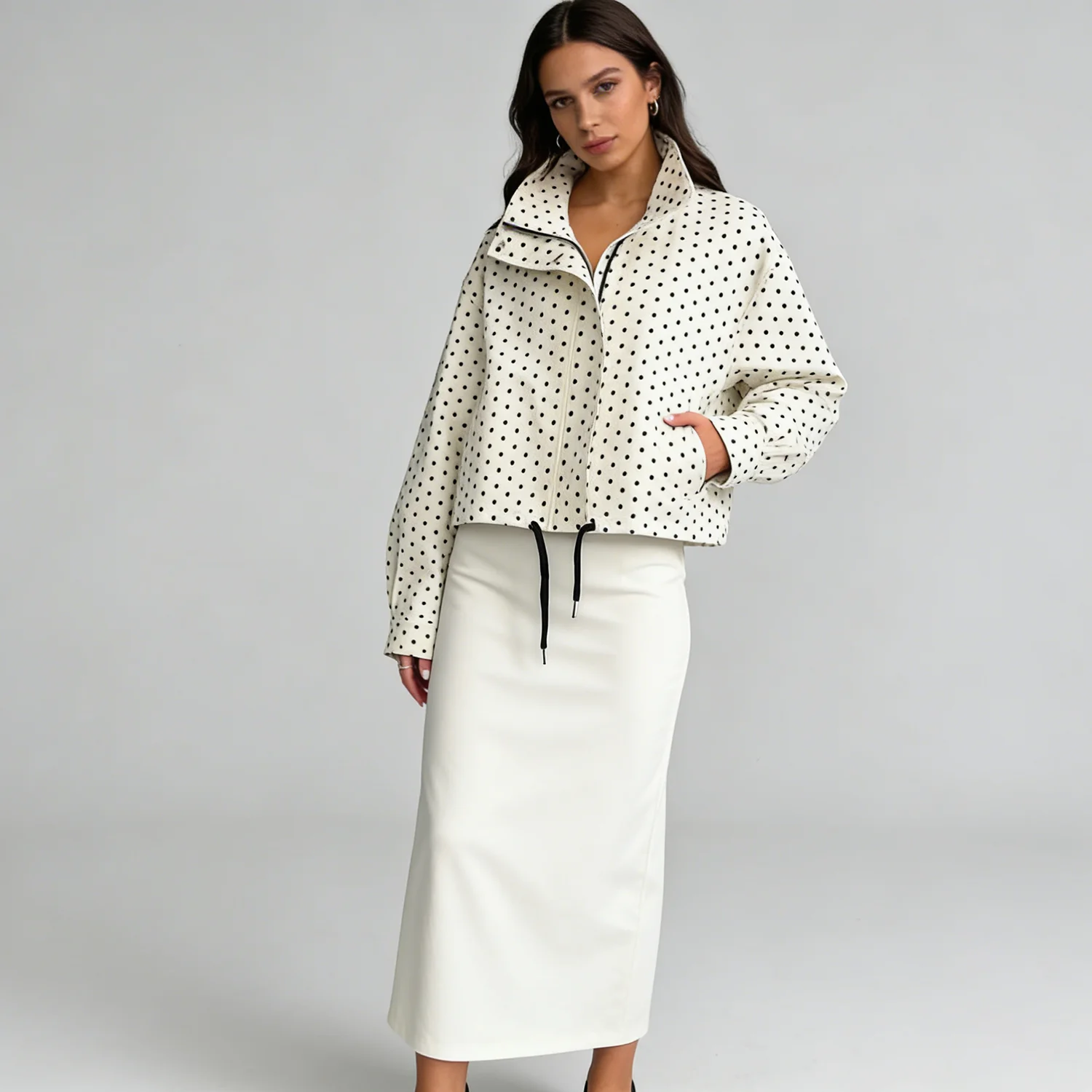 

LIMO 2026polka dot cropped jacket with a stand collar,zip-up front, and versatile relaxed fit, for commuting,outings or weekend