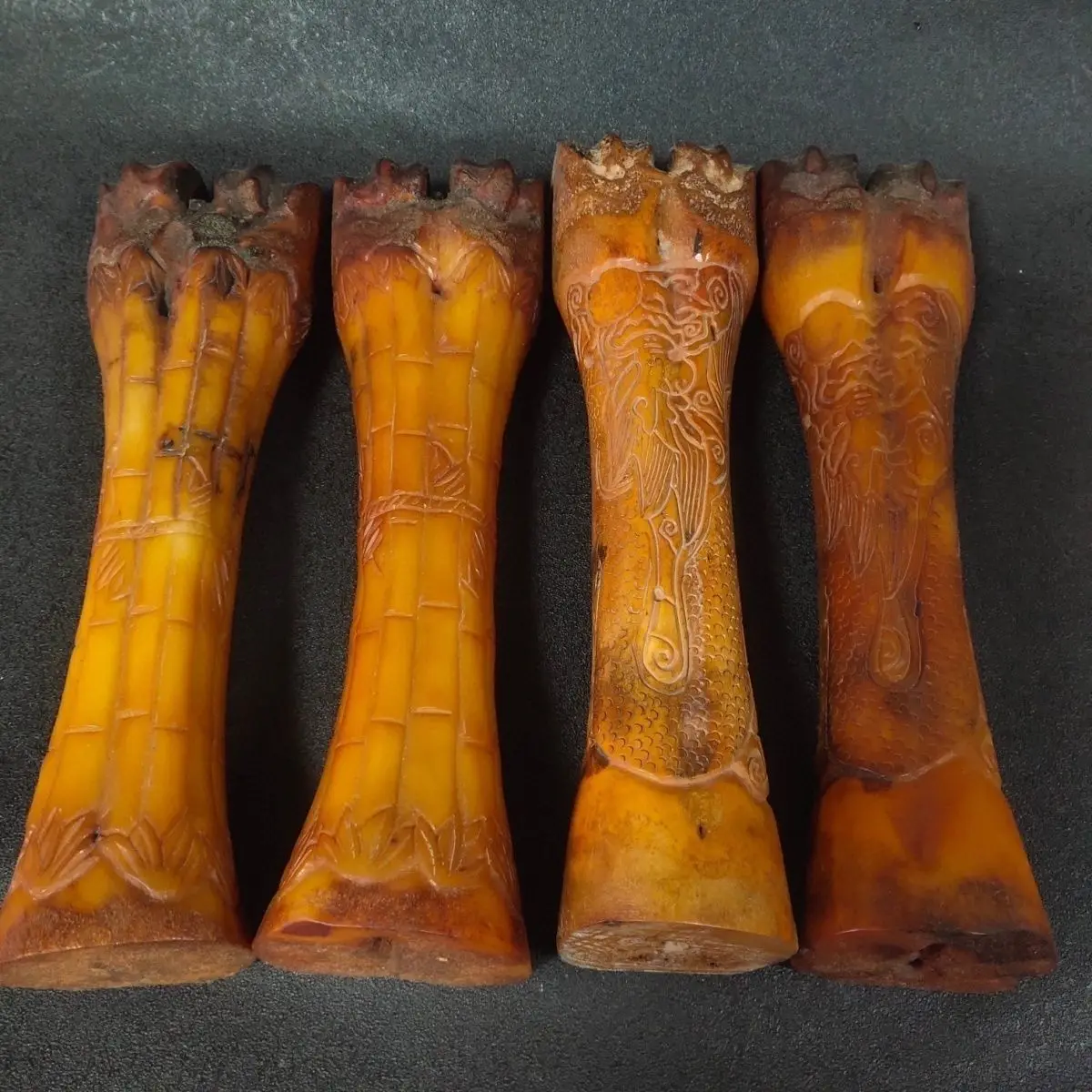 A pair of pure beef bone rulers for collectibles, with a fine specification of about 14.6 cm, randomly shipped.