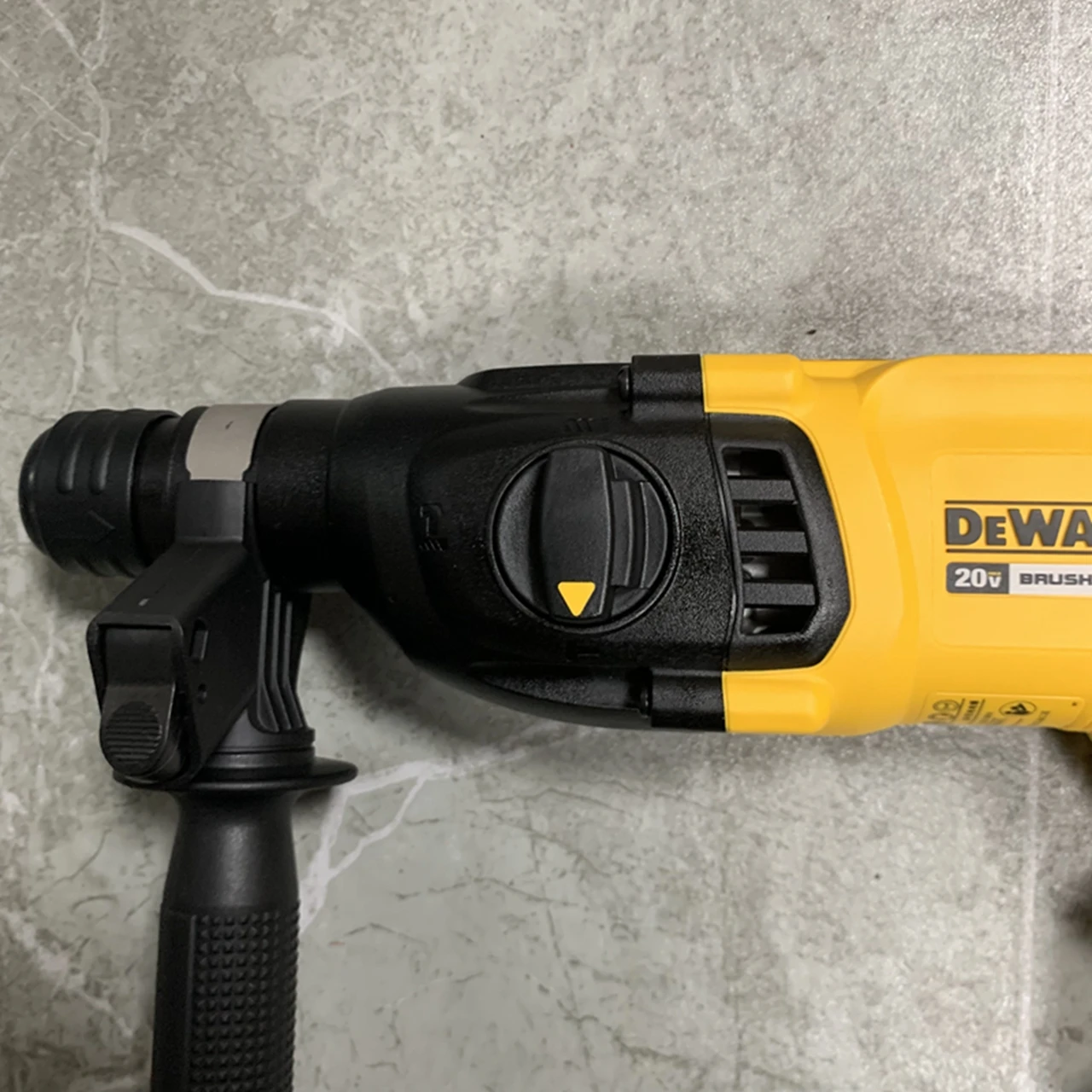 DEWALT DCH133 20V Brushless Electric Hammer Rechargeable Lithium  Concrete Rotary Hammer Includes 5.0AH lithium battery