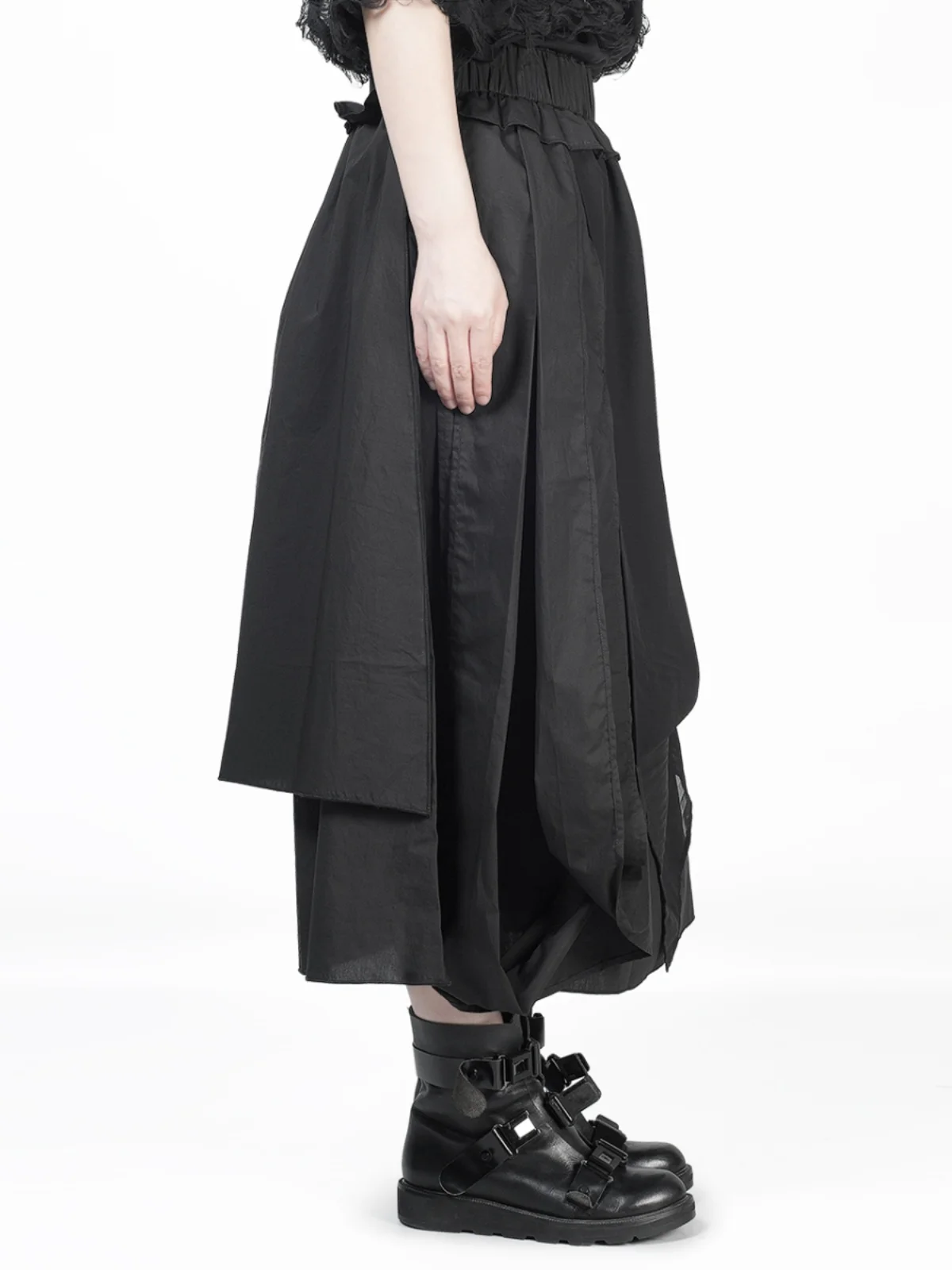 Dark Avant-Garde Niche Designers Wear Irregular Skirts for Men and Women