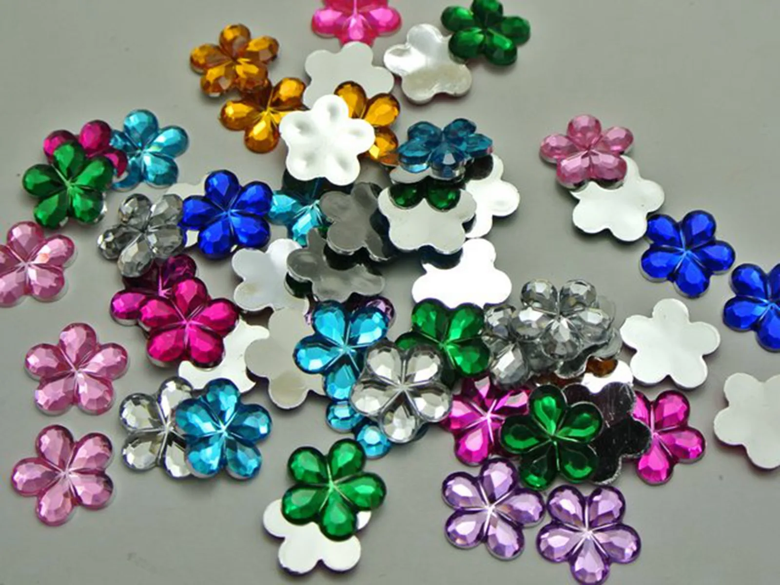200 Mixed Color Acrylic Flatback Flower Rhinestone Gem 15mm DIY Embellishments
