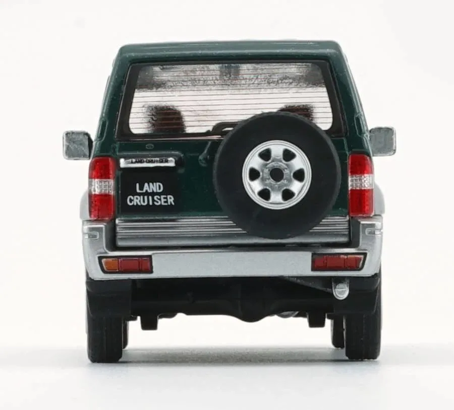 

BM Creations - 64B0352 - Land Cruiser LC95 Green ( RHD ) Diecast Model Car