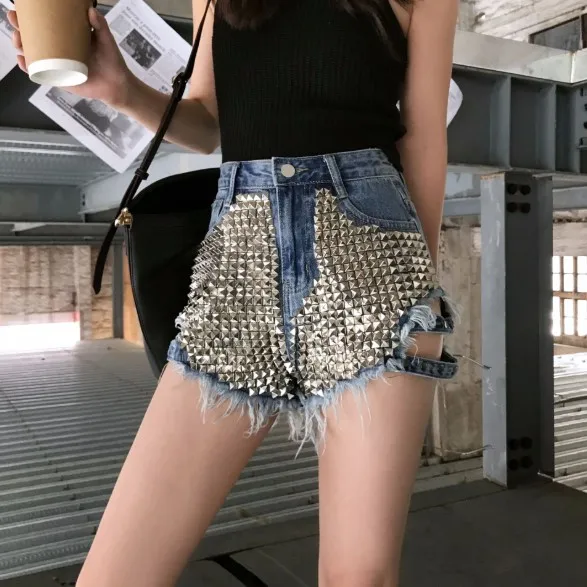 

Trendy High Waist A-Line Wide Leg Jeans Shorts Women's Summer Fashion Metal Rivet Loose Fringe Design Slimming Hot Pants