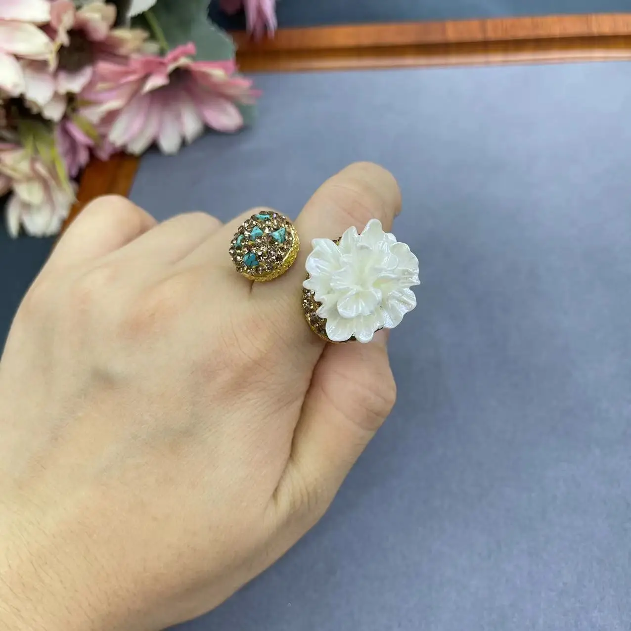 

Бирюзовый комплект ювелирных изделий, 4 предмета для женщин, инкрустированный чешскими кристаллами, кулон, ожерелье, серьги, кольца, браслет, очаровательный модный массив