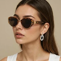 Marca CH, gafas de sol de moda para ir al trabajo, ocio, vacaciones, diseño de conexión de Metal, gafas de moda para hombres y mujeres 2025