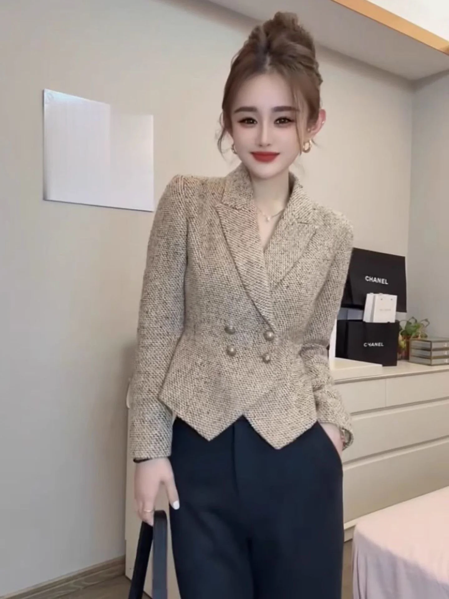 Elegant Short Double-Breasted Coat Women's Slim Fit Office Wear Autumn New Style Luxury Sensation Top Quality Ladies Jacket