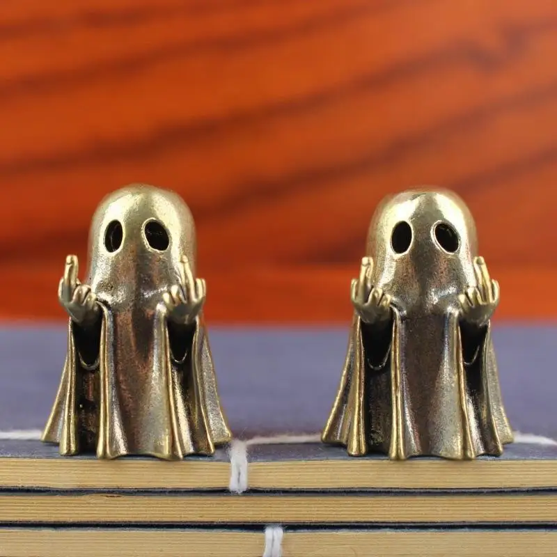 Novelty Middle Finger Ghost Statue 1Pcs Mini Resin Figurine Funny Spooky Halloween Decor for Home Desktop Gift