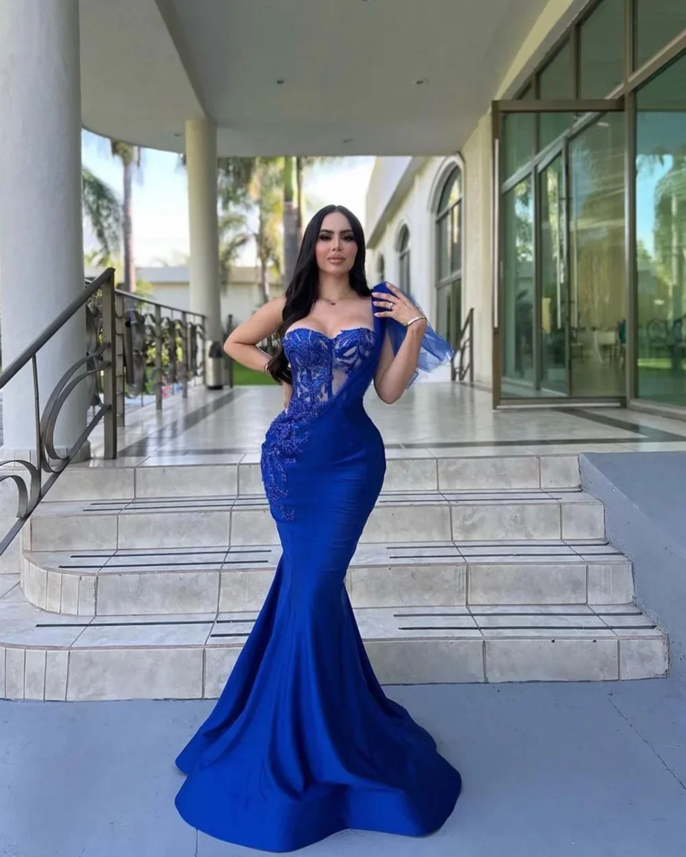 Personalizado de luxo azul real vestidos de noite dubai sereia vestido formal um ombro vestido de baile destacável retro simples clássico