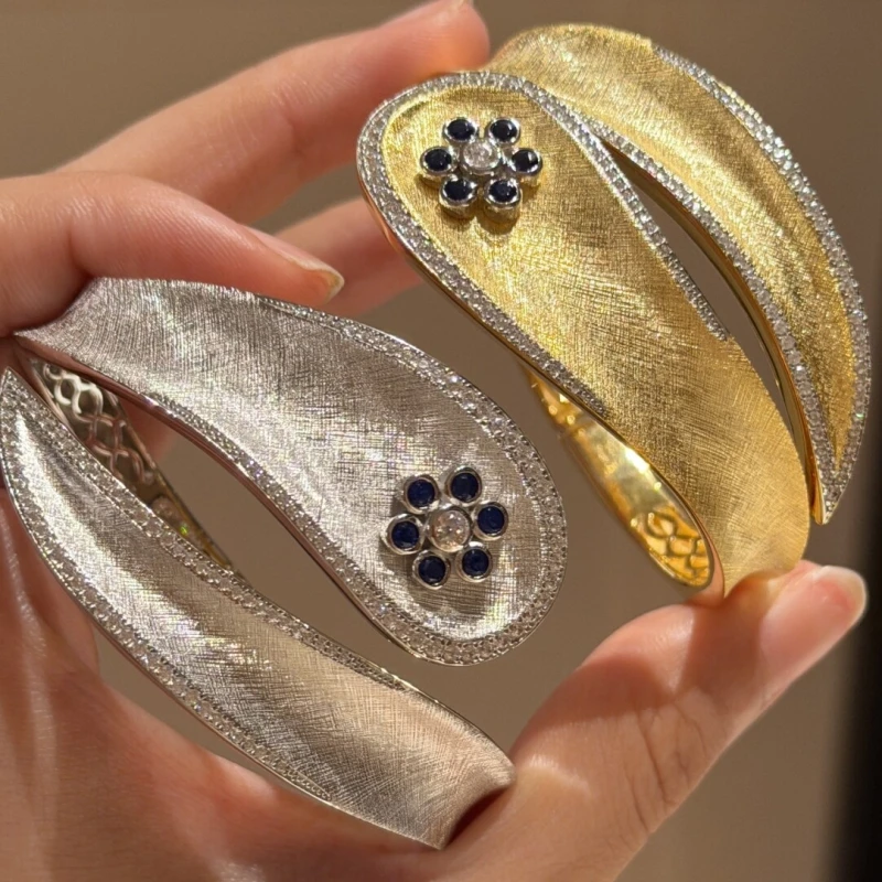 Bellux Luxury Brushed Finish Flower Bangle 925 Silver Sapphire CZ Gold Plated Cuff Bangle Vintage Jewelry for Women Party Gift